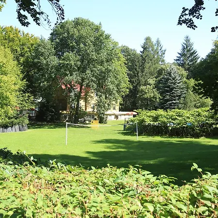 Waldhotel Alte Holle 2*